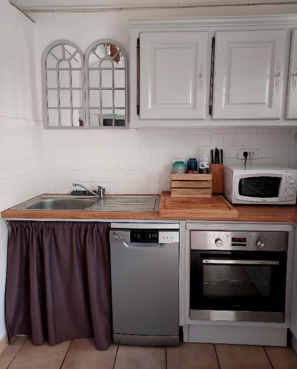 L'Esquirou Apartment Rocbaron Ngoại thất bức ảnh